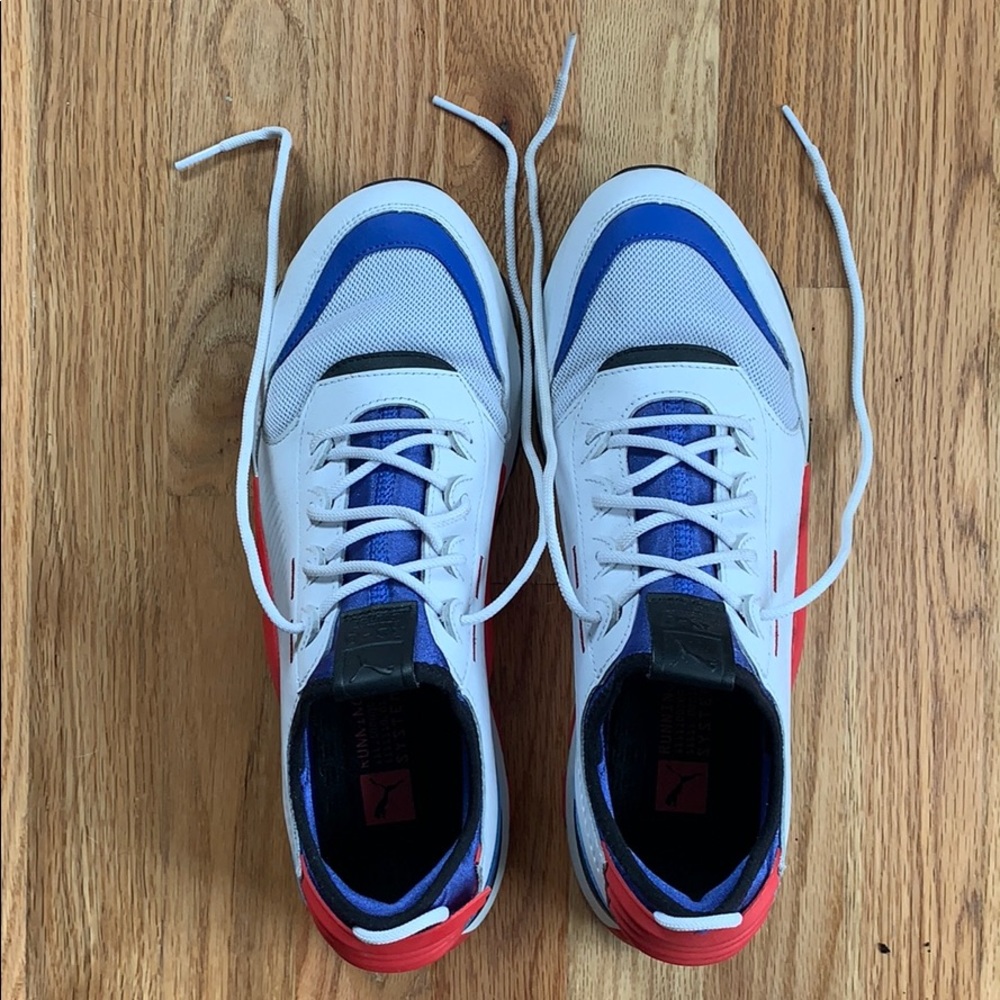Puma Sneakers